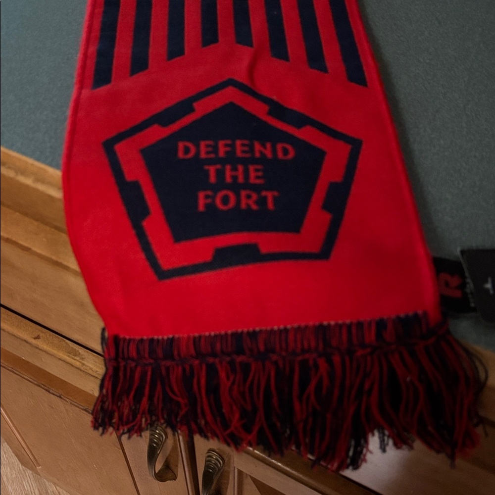 NE Revolution Red & Black 'Defend the Fort' Scarf